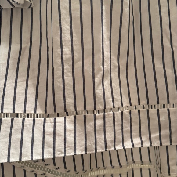 Off the shoulder belle sleeve top - Picture 5 of 5